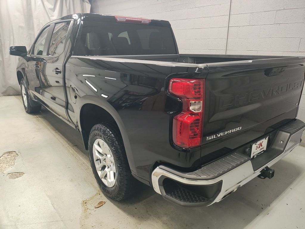 Used 2022 Black Chevrolet LT image 19