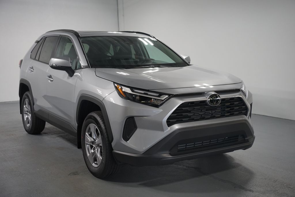 Thumbnail: 2025 Toyota RAV4 - 4