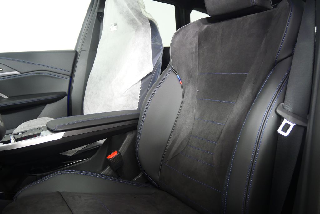 2025 BMW X1 xDrive28i 11