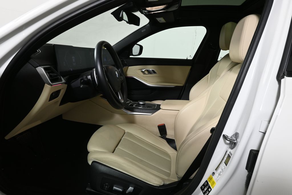 Thumbnail: 2023 BMW 3 Series - 3