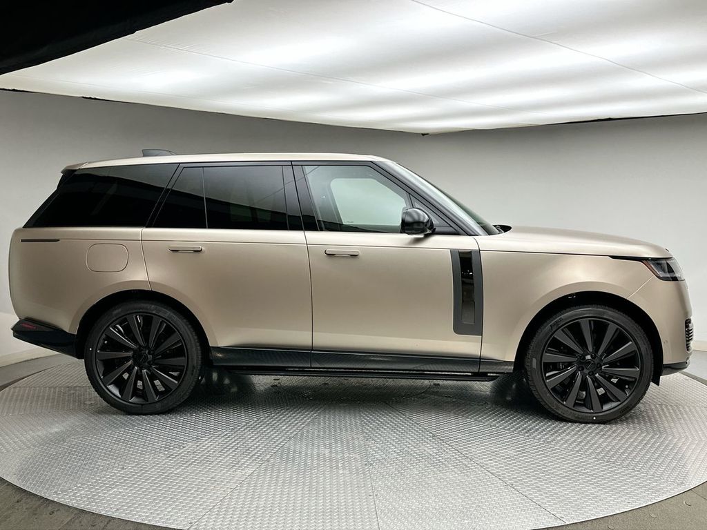 Thumbnail: 2026 Land Rover Range Rover - 14