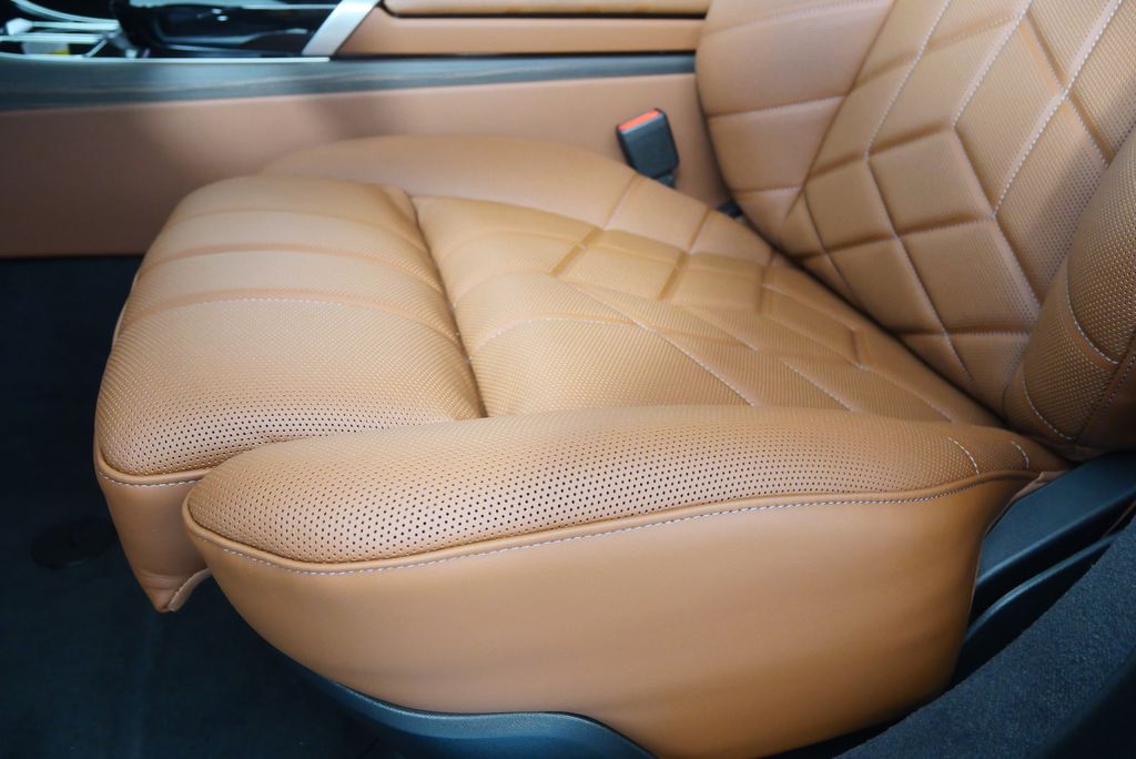 Thumbnail: 2025 BMW 7 Series - 10