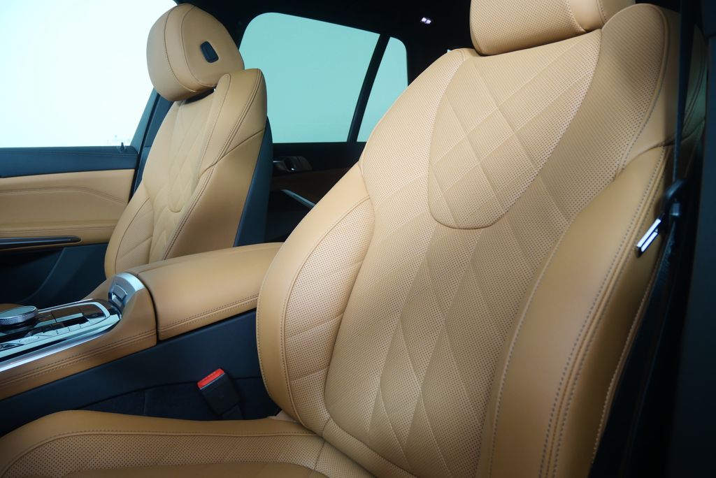 Thumbnail: 2026 BMW X5 - 10