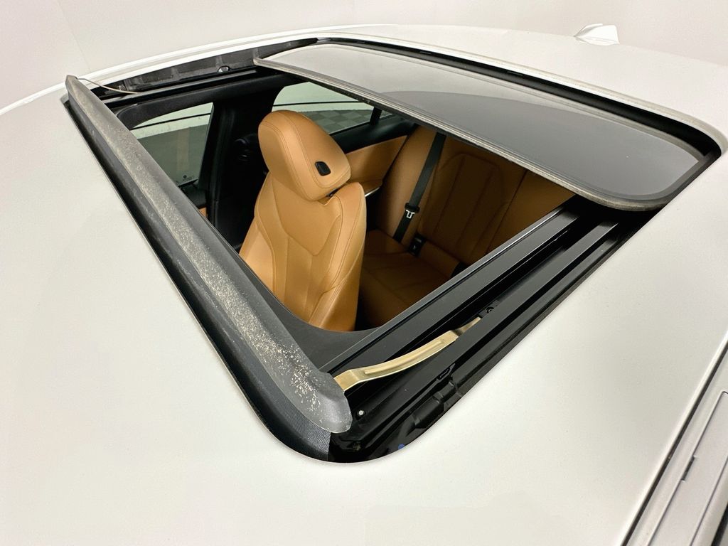 Thumbnail: 2023 BMW 3 Series - 22
