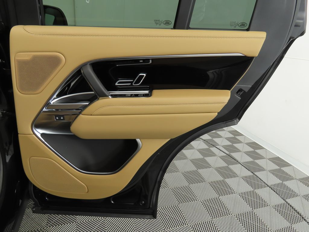 Thumbnail: 2025 Land Rover Range Rover - 27