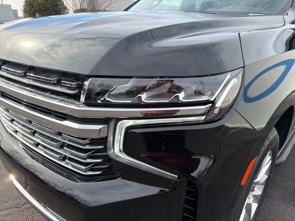 Thumbnail: 2023 Chevrolet Tahoe - 9