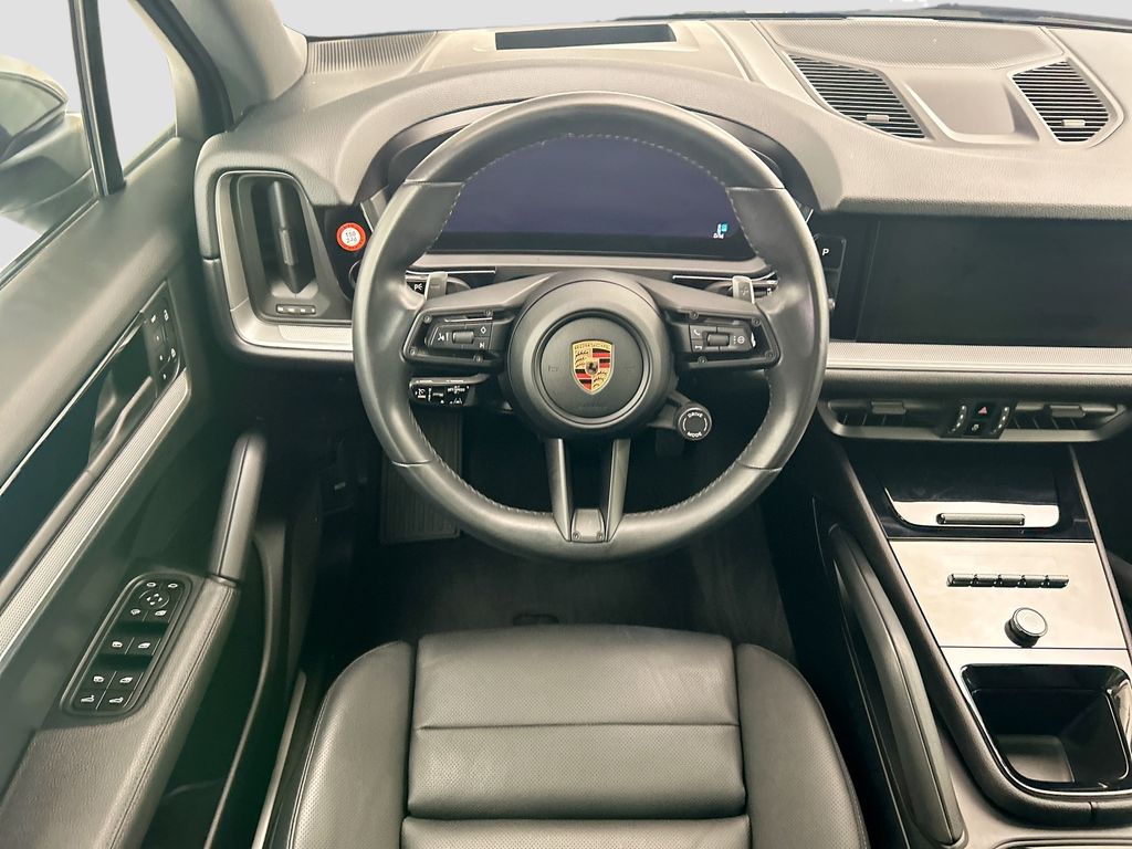 Thumbnail: 2024 Porsche Cayenne - 10