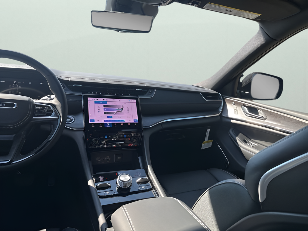 New Car 2025 Jeep Grand Cherokee L  Overland For Sale Under $70,000 In Austin, Texas