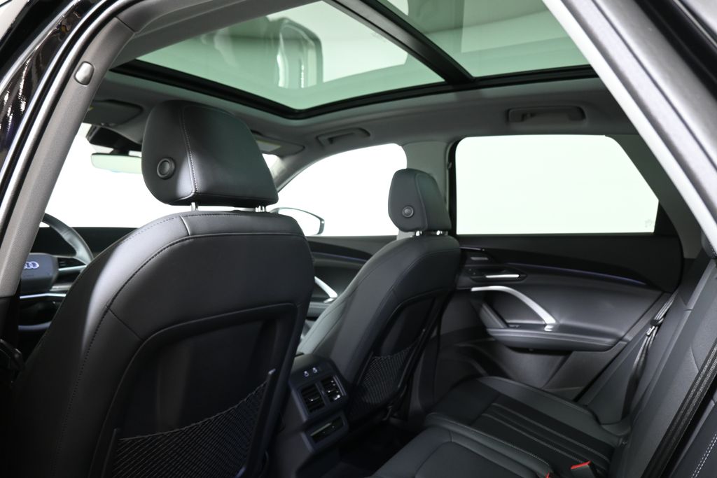 Thumbnail: 2025 Audi Q5 - 27