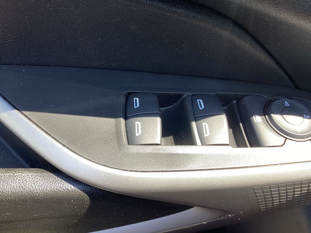 Used 2024 Chevrolet Trax SUV