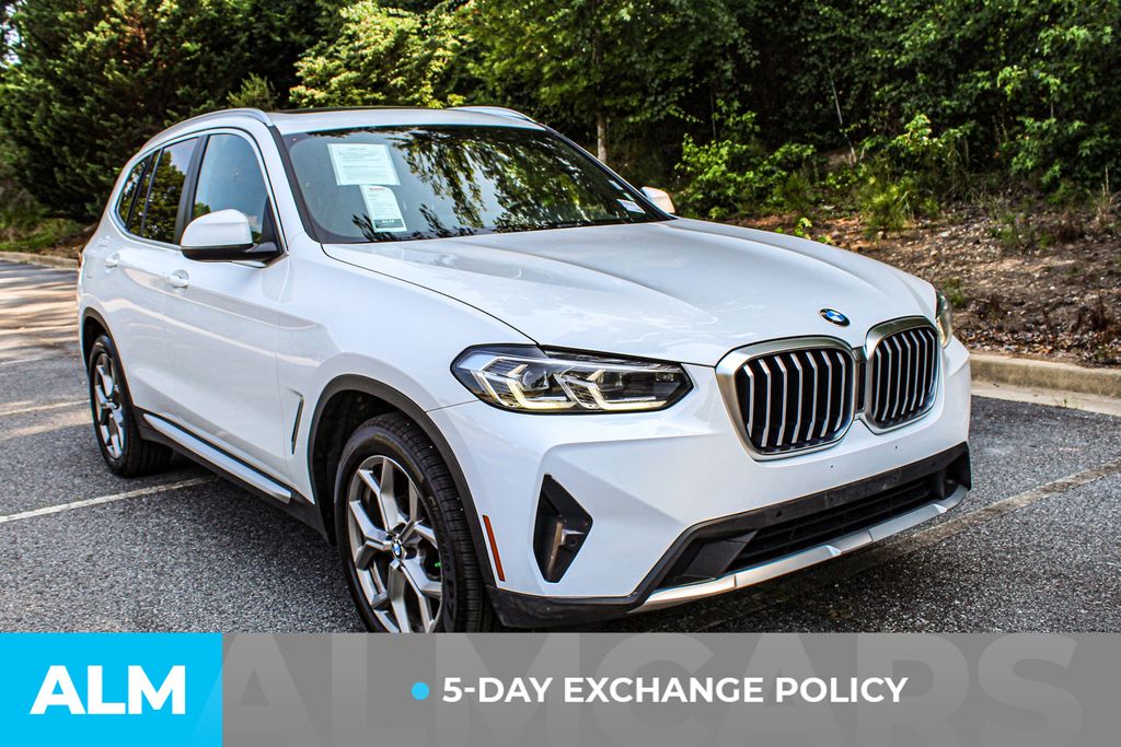 Used 2024 White BMW xDrive30i image 3