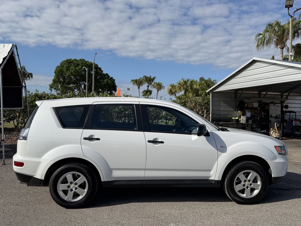 used 2010 Mitsubishi Outlander car, priced at $6,991