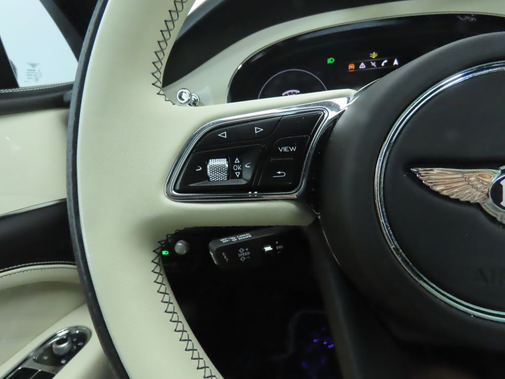 Thumbnail: 2023 Bentley Bentayga - 11