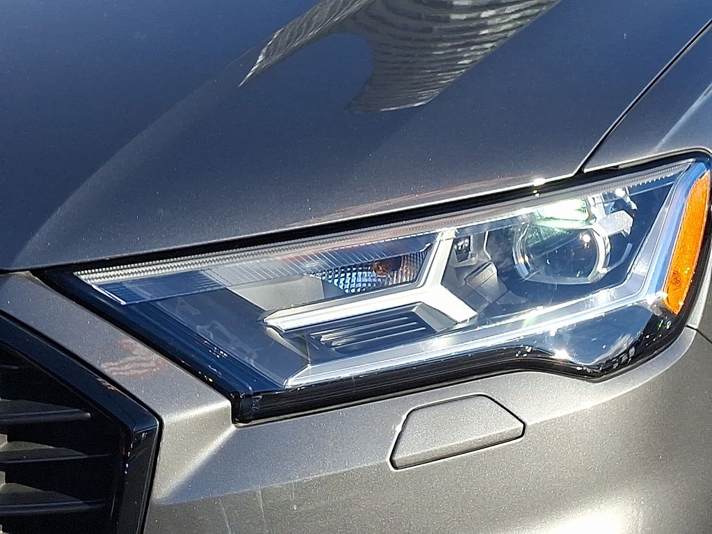 Thumbnail: 2022 Audi Q7 - 9