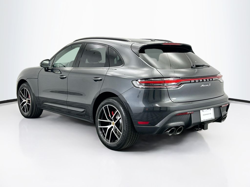 Thumbnail: 2026 Porsche Macan - 3
