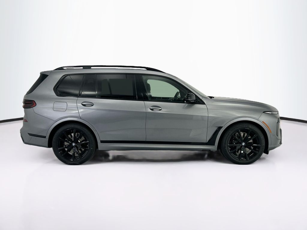 Thumbnail: 2027 BMW X7 - 4