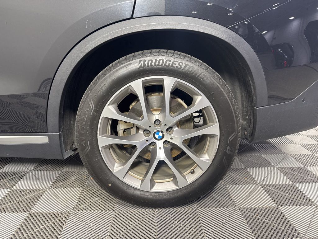 Thumbnail: 2019 BMW X5 - 10