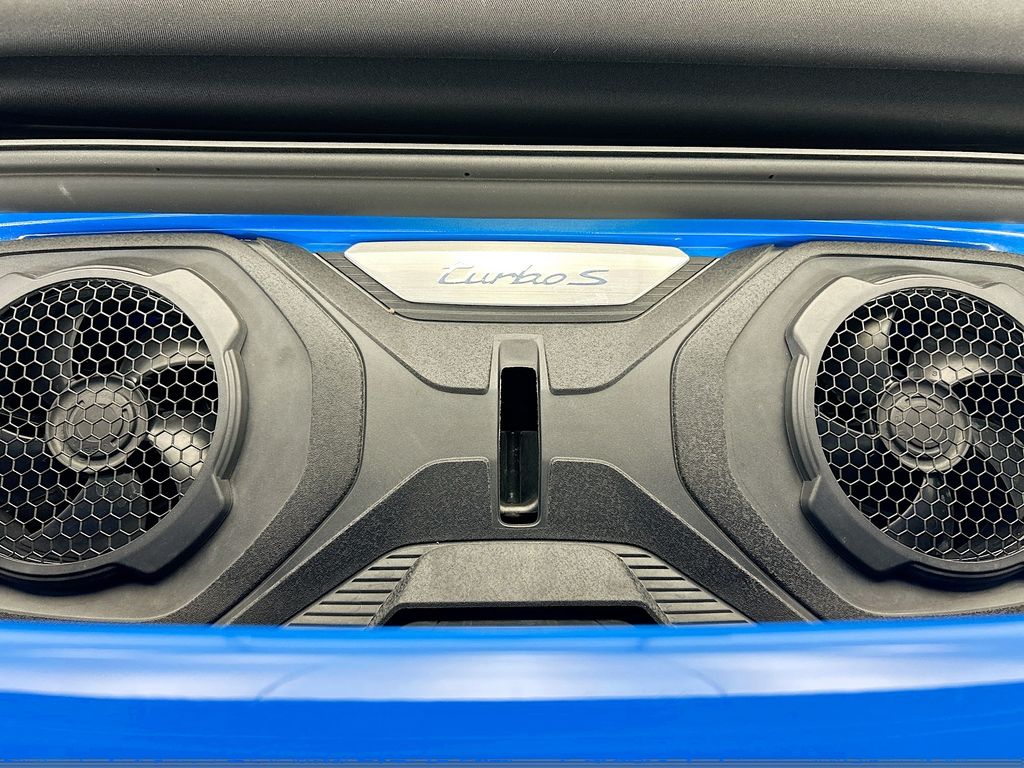 Thumbnail: 2022 Porsche 911 - 25