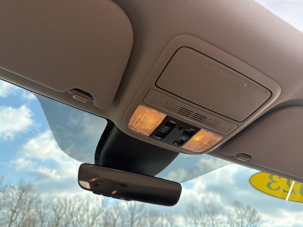 Thumbnail: 2023 Honda Odyssey - 14