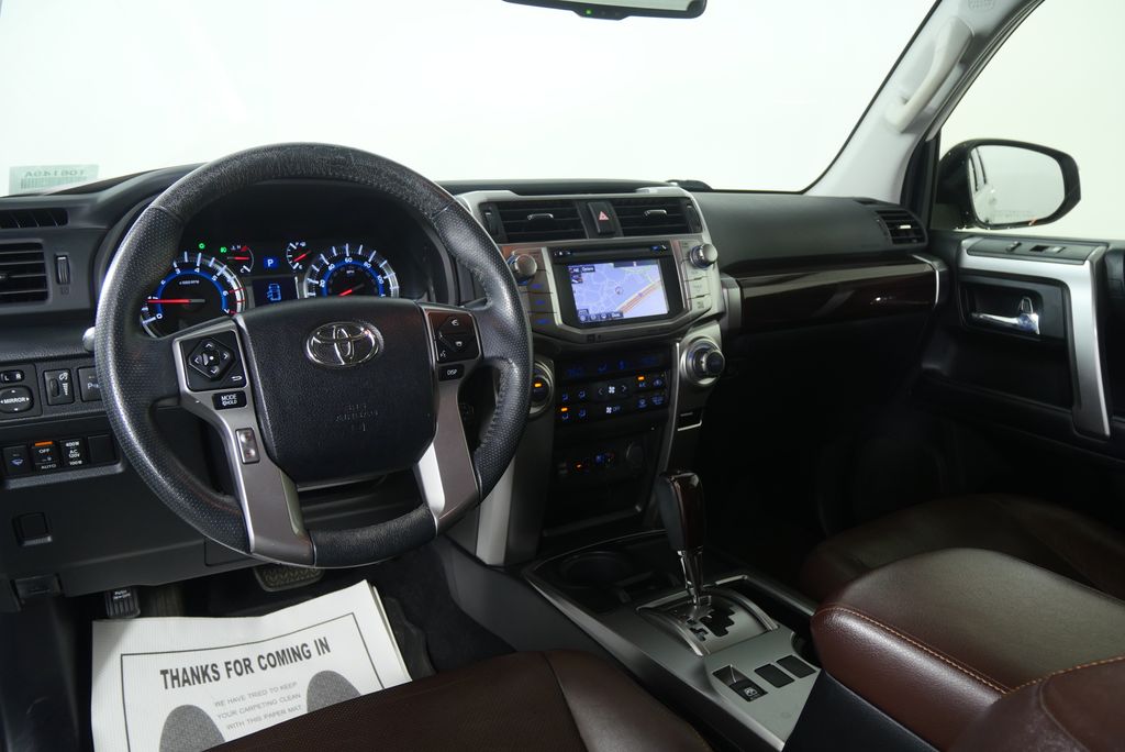 Thumbnail: 2018 Toyota 4Runner - 15