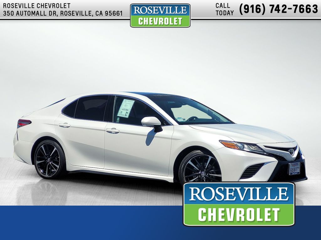 Pearl 2018 Toyota Camry Sedan Front-Wheel Drive 8-Speed Automatic