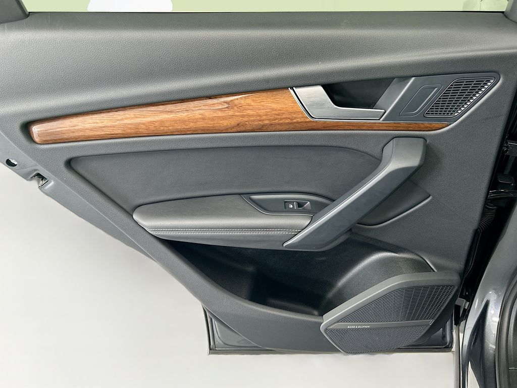 Thumbnail: 2023 Audi Q5 - 25
