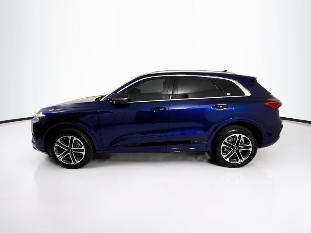Thumbnail: 2026 Audi Q5 - 8