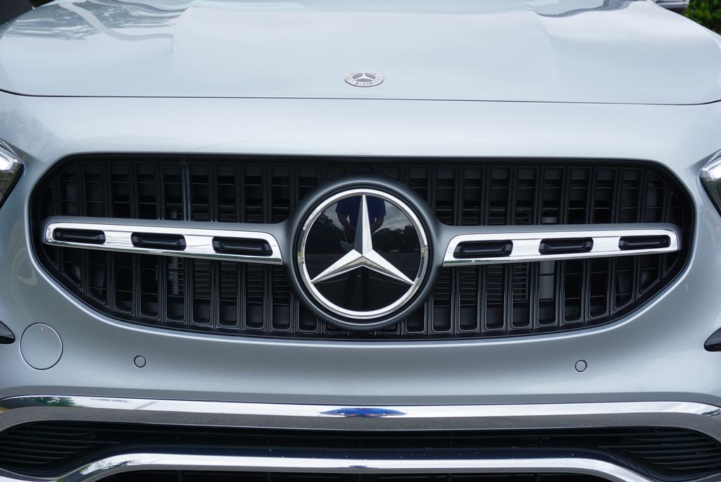 Thumbnail: 2026 Mercedes-Benz GLA - 9
