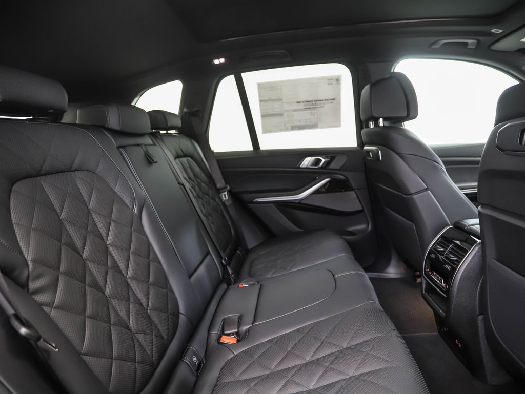 Thumbnail: 2026 BMW X5 - 27