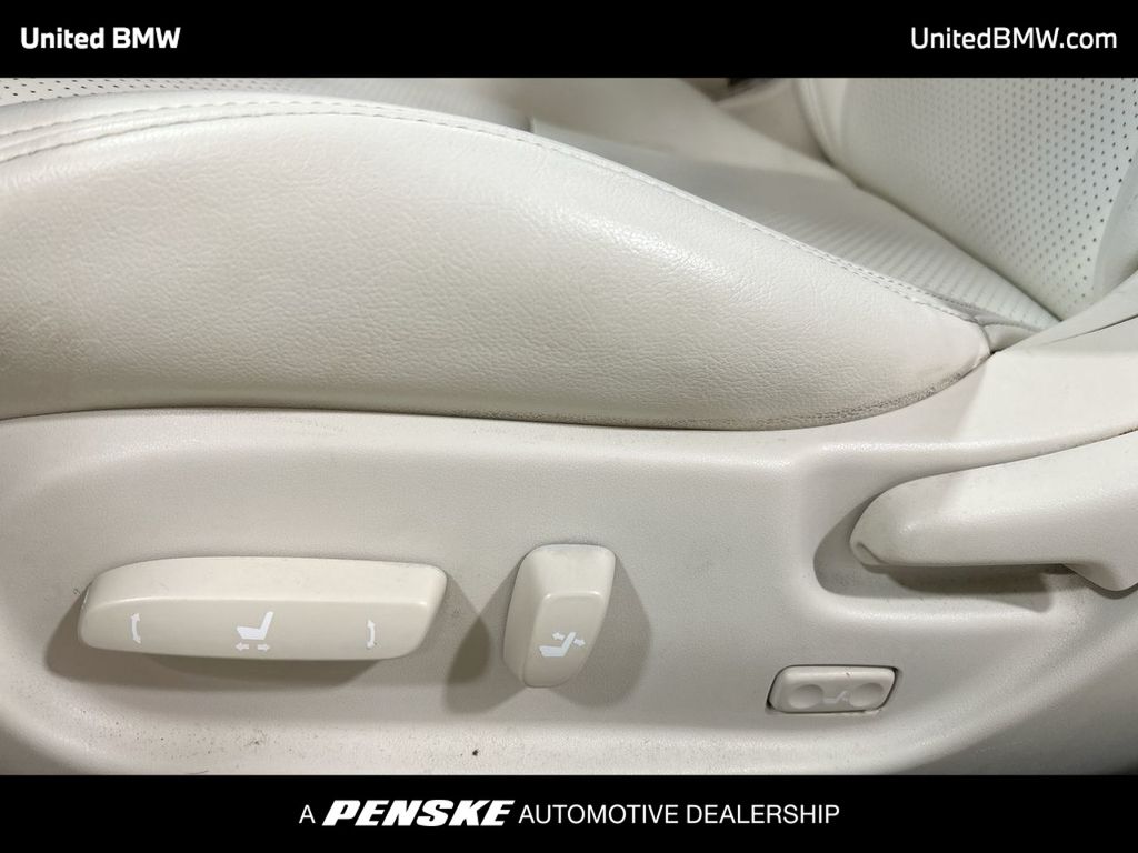 Thumbnail: 2010 Lexus IS - 12