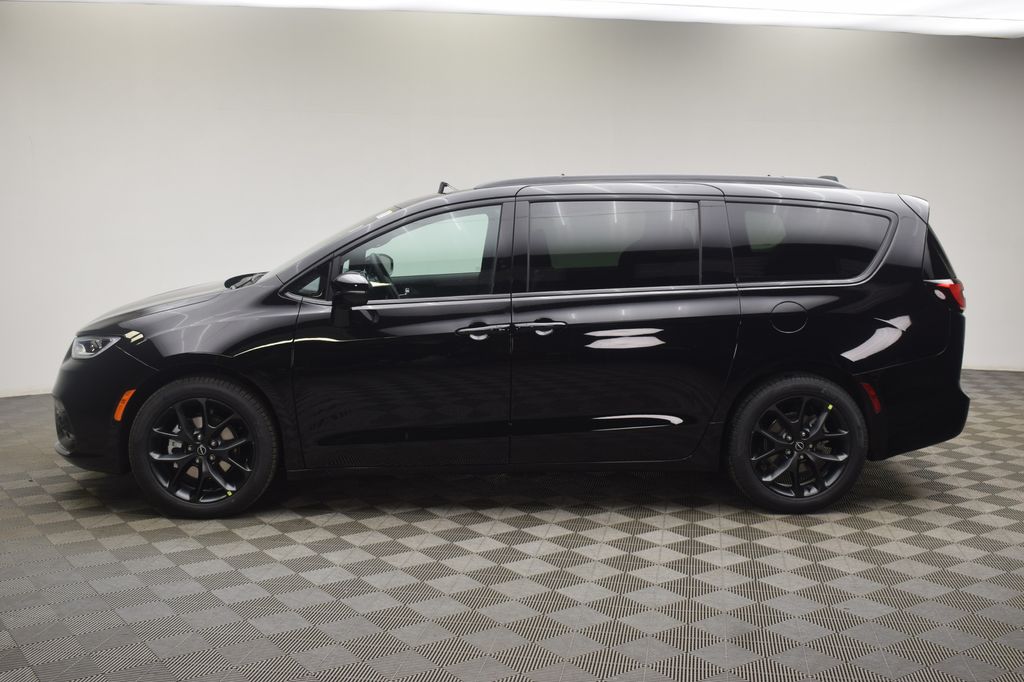new 2026 Chrysler Pacifica car, priced at $44,465