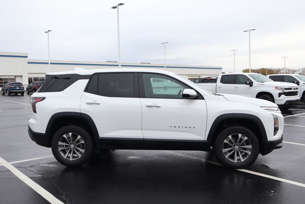 Thumbnail: 2026 Chevrolet Equinox - 9