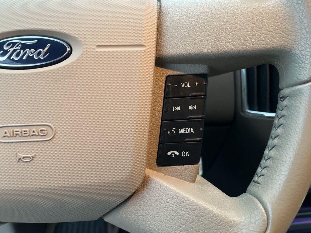 2010 Ford Edge SEL 22
