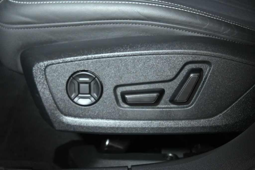 Thumbnail: 2025 Audi A6 - 31