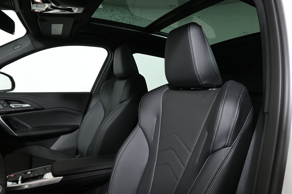 Thumbnail: 2026 BMW X1 - 16