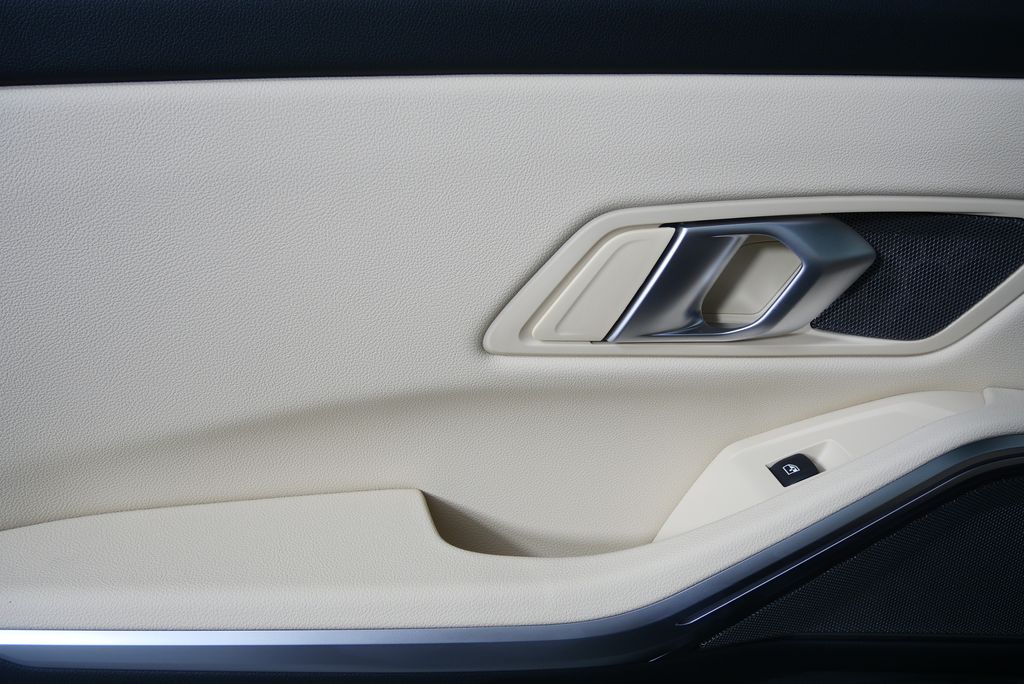 Thumbnail: 2026 BMW 3 Series - 14