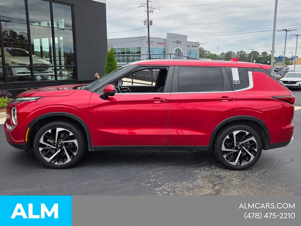 Used 2024 Red Mitsubishi SE image 5