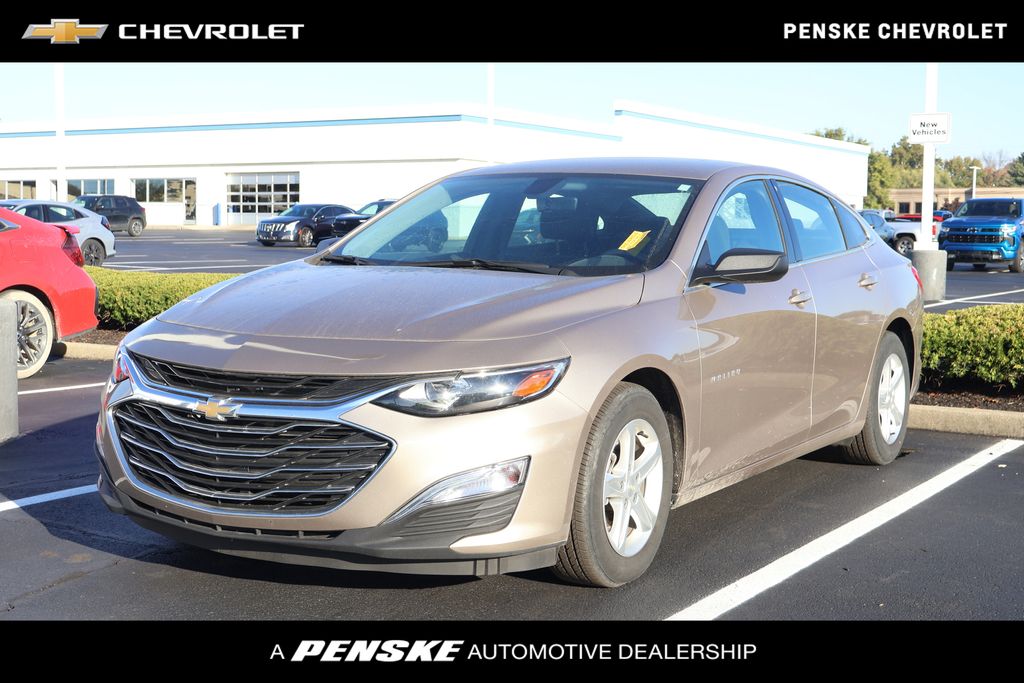 Thumbnail: 2022 Chevrolet Malibu - 1