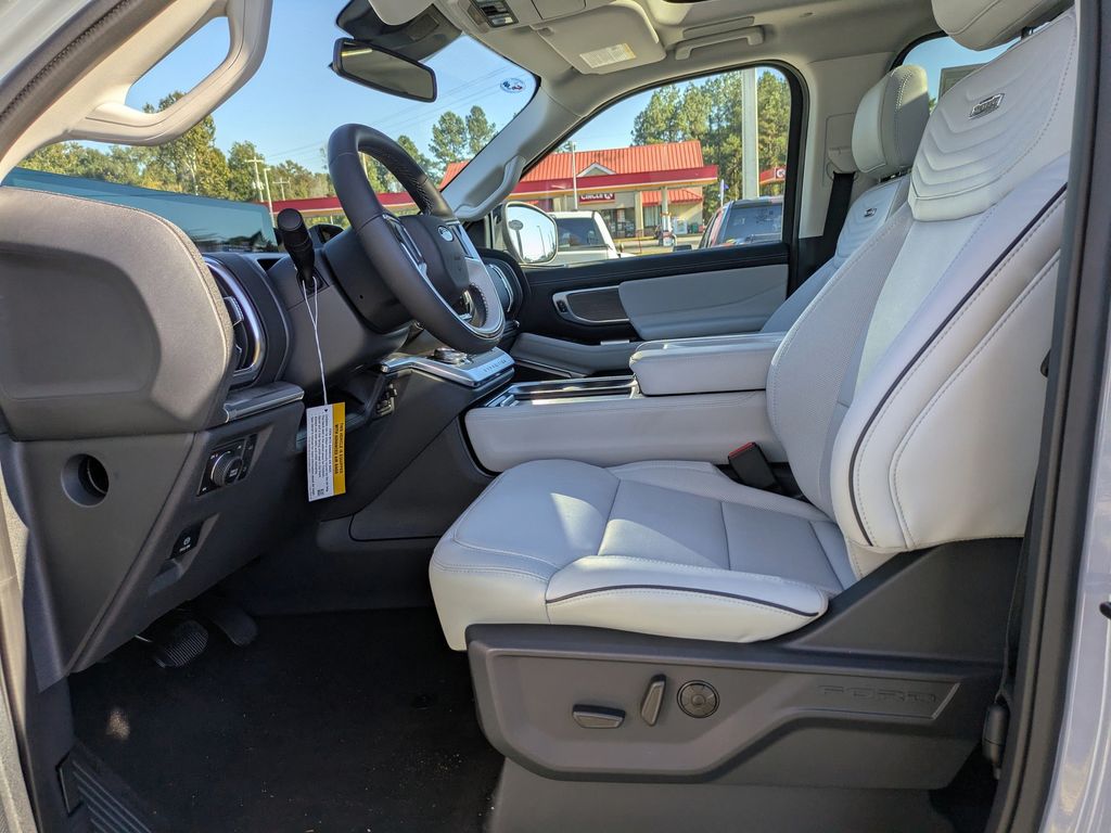 2025 Ford Expedition Platinum MAX