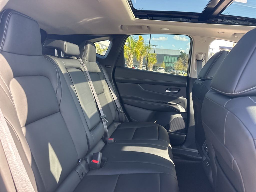 2025 Champagne Silver Metallic Nissan Murano SL AWD SUV