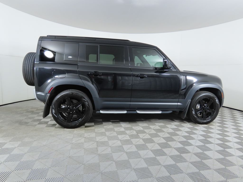 Thumbnail: 2023 Land Rover Defender - 4