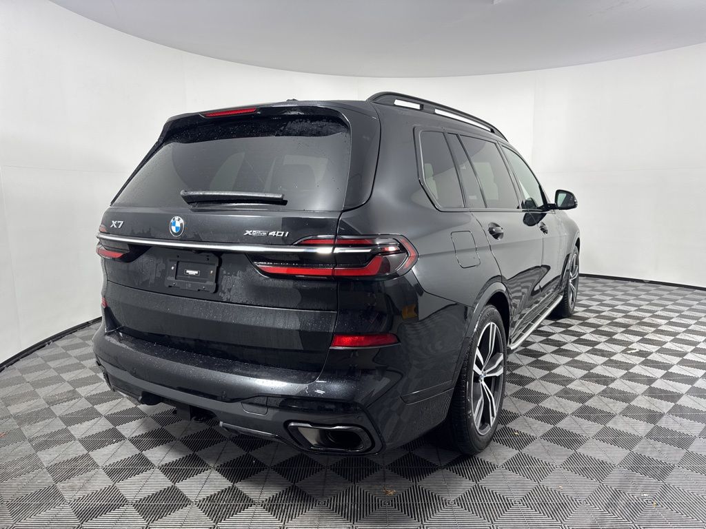 Thumbnail: 2023 BMW X7 - 5