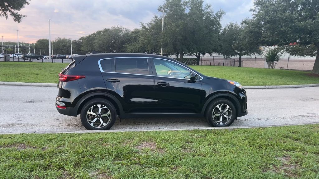 Thumbnail: 2022 Kia Sportage - 9