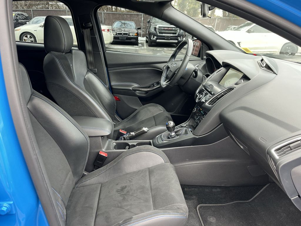 Thumbnail: 2018 Ford Focus - 26