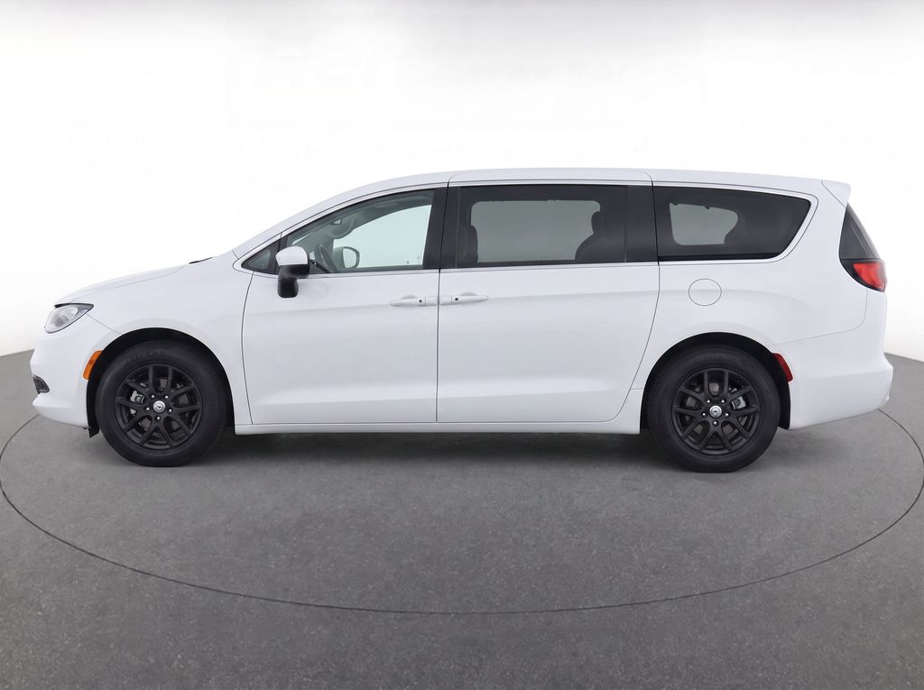 2022 Chrysler Voyager LX White at Phil Fitts Ford