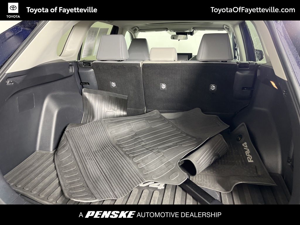 Thumbnail: 2021 Toyota RAV4 - 9