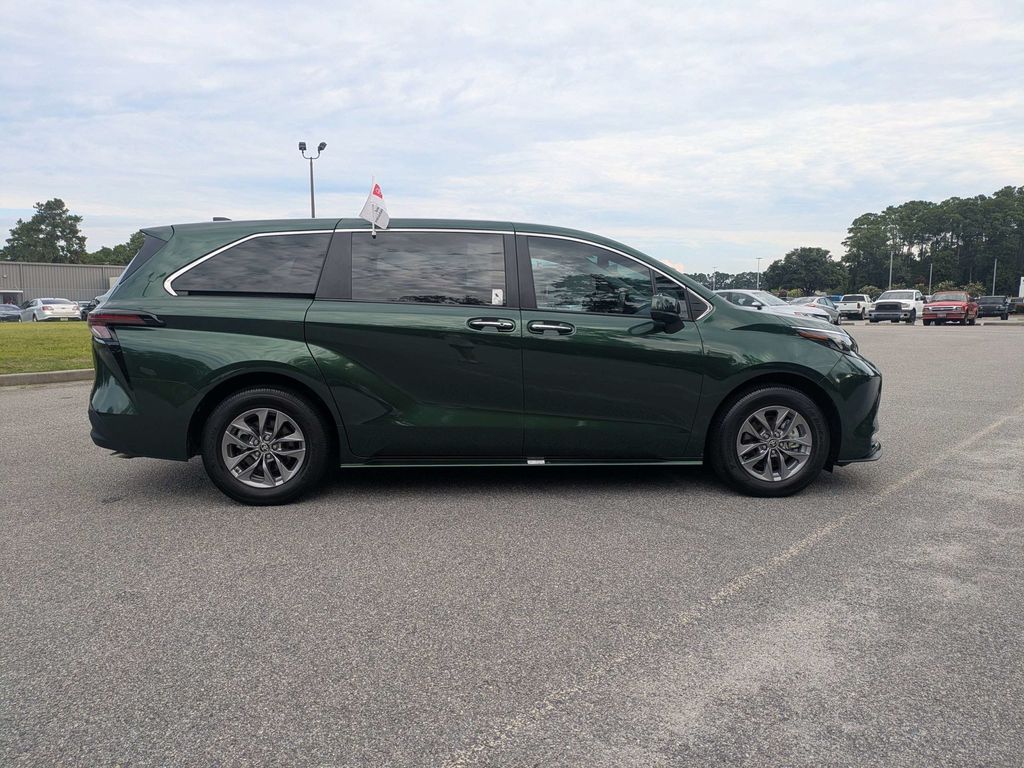 Used 2025 Toyota Sienna Van