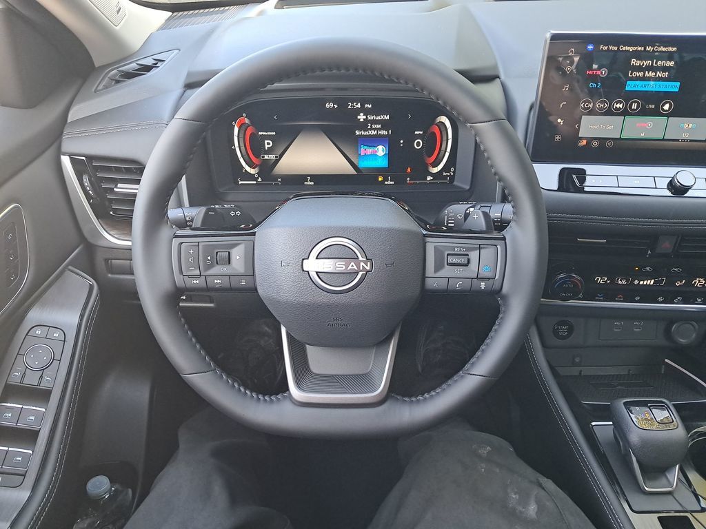 2026 Nissan Rogue Platinum White at South Hills Kia