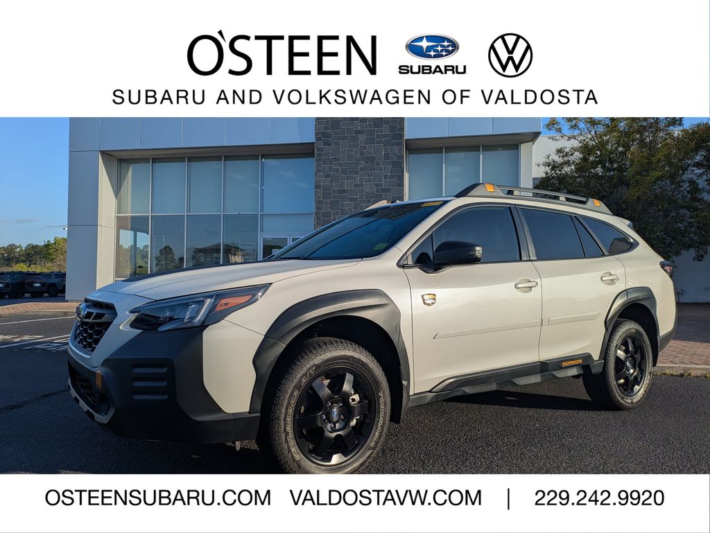 Crystal White Pearl 2022 Subaru Outback Wilderness Crossover AWD SUV / Crossover All-Wheel Drive Continuously Variable Transmission