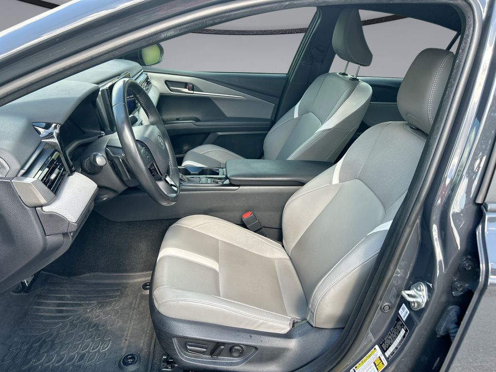 Thumbnail: 2025 Toyota Camry - 11